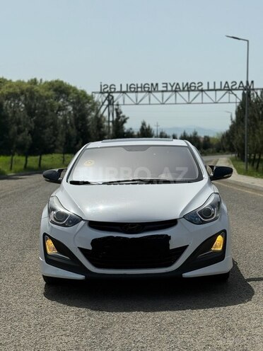 Hyundai Avante 2013, 225,000 km - 1.6 l - Masallı