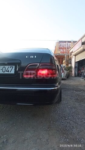 Mercedes E 220 d 1999, 356,000 km - 2.2 l - Bakı