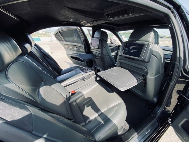 BMW 750 2011, 239,350 km - 4.4 l - Bakı