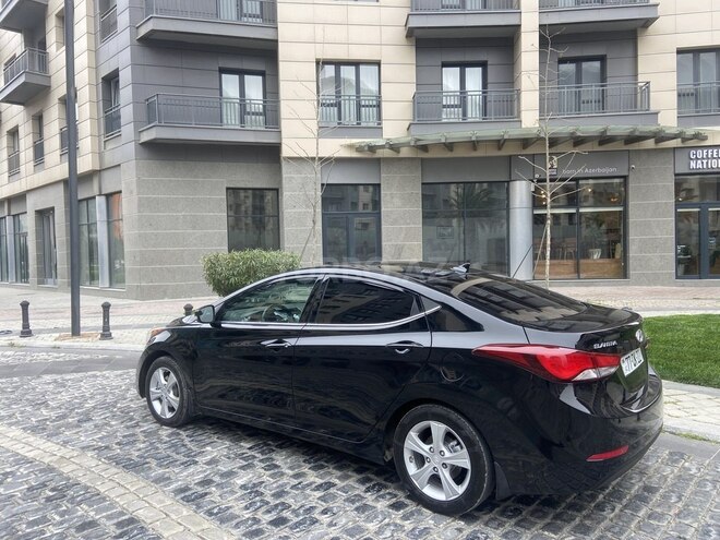 Hyundai Elantra 2015, 127,000 km - 1.8 л - Bakı