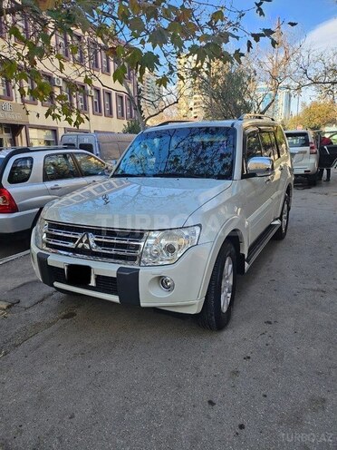 Mitsubishi Pajero 2010, 180,000 km - 3.5 л - Bakı