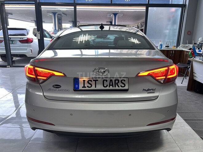 Hyundai Sonata-6