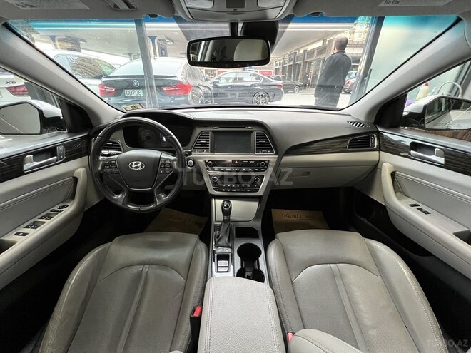 Hyundai Sonata-13