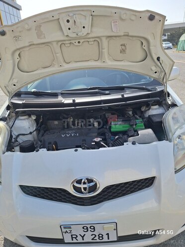 Toyota Yaris 2010, 189,000 km - 1.3 л - Bakı