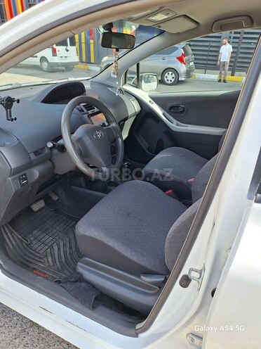 Toyota Yaris 2010, 189,000 km - 1.3 л - Bakı