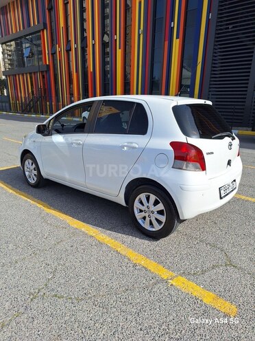 Toyota Yaris 2010, 189,000 km - 1.3 л - Bakı