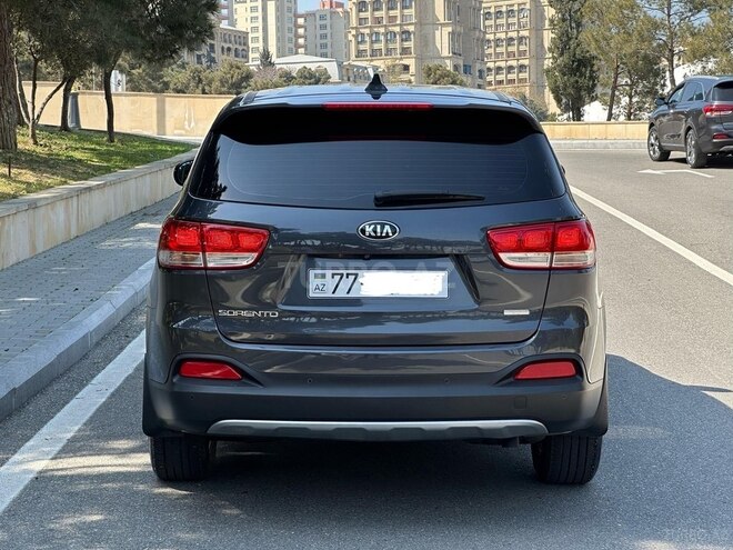 Kia Sorento-11