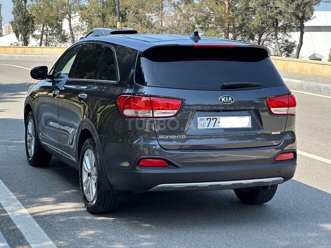 Kia Sorento-13