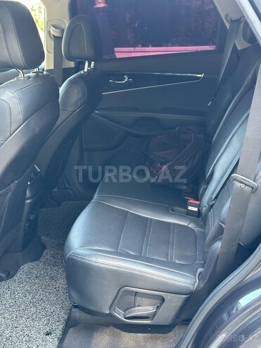 Kia Sorento-8