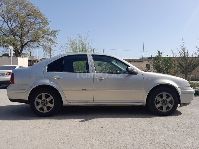 Volkswagen Bora 2000, 330,000 km - 2.0 l - Bakı