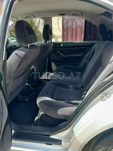 Volkswagen Bora 2000, 330,000 km - 2.0 l - Bakı