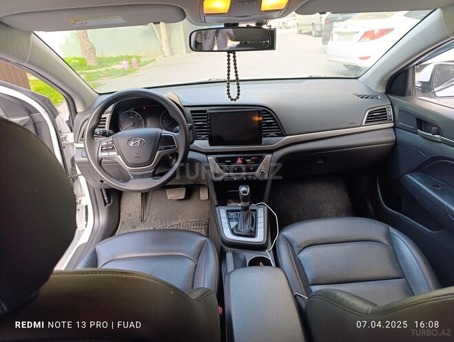 Hyundai Elantra 2018, 128,000 km - 1.6 l - Bakı