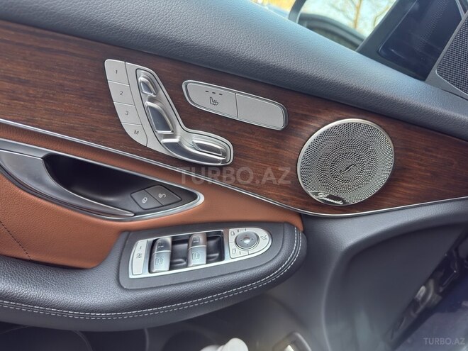 Mercedes GLC 300 4MATIC 2021, 70,000 km - 2.0 l - Bakı