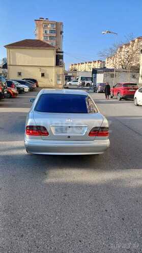 Mercedes E 270 2001, 520,000 km - 2.7 l - Bakı