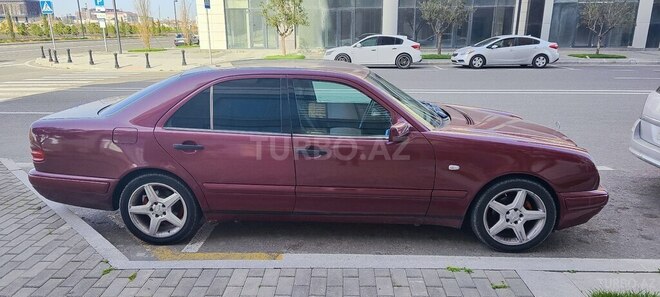 Mercedes E 240 1997, 346,000 km - 2.4 l - Bakı