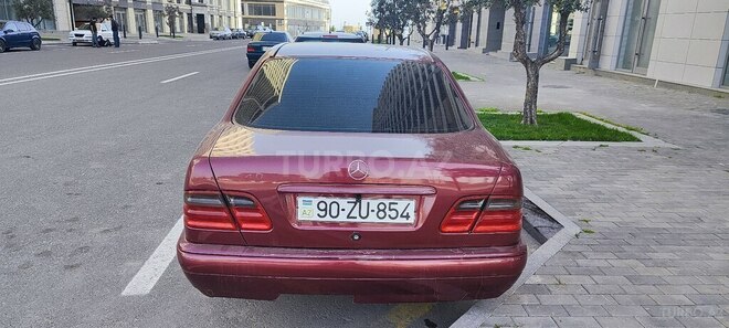 Mercedes E 240 1997, 346,000 km - 2.4 l - Bakı