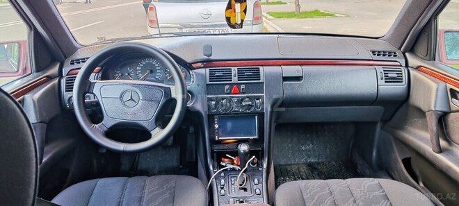 Mercedes E 240 1997, 346,000 km - 2.4 l - Bakı