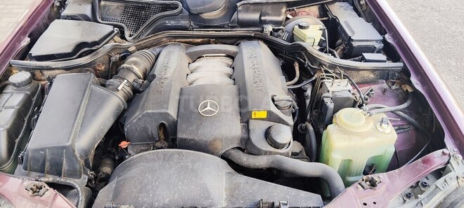 Mercedes E 240 1997, 346,000 km - 2.4 l - Bakı