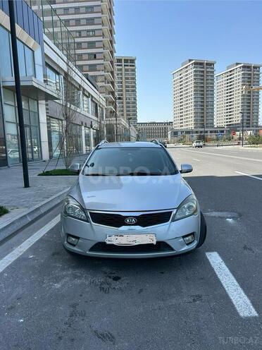 Kia Ceed 2010, 301,500 km - 1.6 л - Bakı