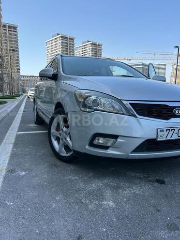 Kia Ceed 2010, 301,500 km - 1.6 л - Bakı