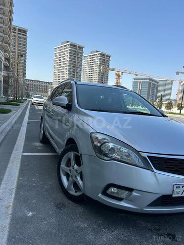 Kia Ceed 2010, 301,500 km - 1.6 л - Bakı