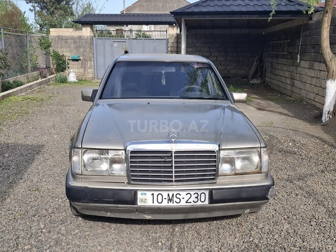 Mercedes E 230 1987, 391,334 km - 2.3 л - Lənkəran