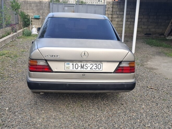 Mercedes E 230 1987, 391,334 km - 2.3 л - Lənkəran