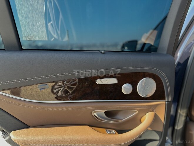 Mercedes E 300 e 4MATIC 2022, 23,000 km - 2.0 л - Bakı