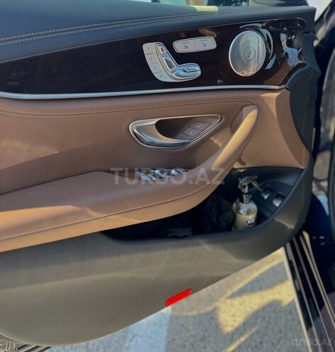 Mercedes E 300 e 4MATIC 2022, 23,000 km - 2.0 л - Bakı