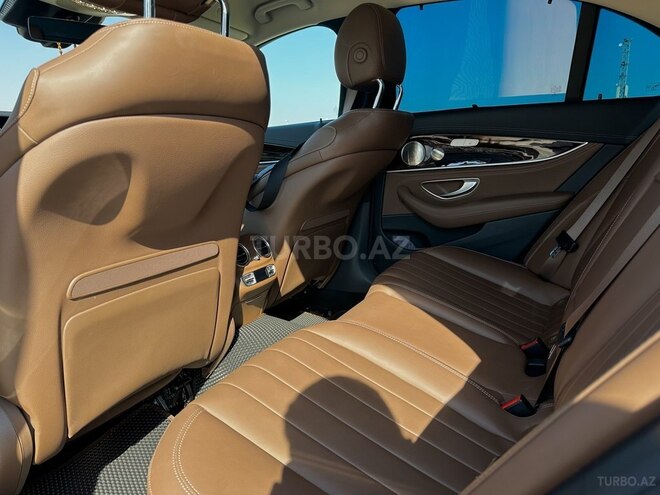 Mercedes E 300 e 4MATIC 2022, 23,000 km - 2.0 л - Bakı