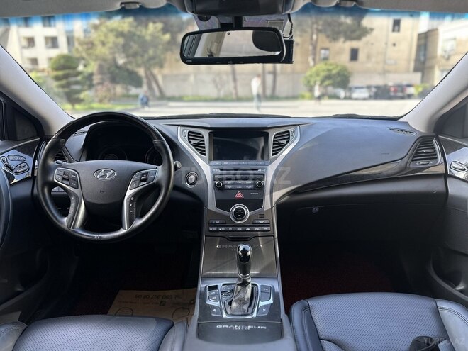 Hyundai Grandeur 2015, 212,000 km - 2.2 л - Tovuz