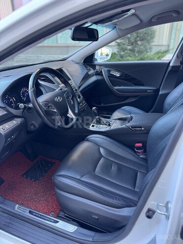 Hyundai Grandeur 2015, 212,000 km - 2.2 л - Tovuz