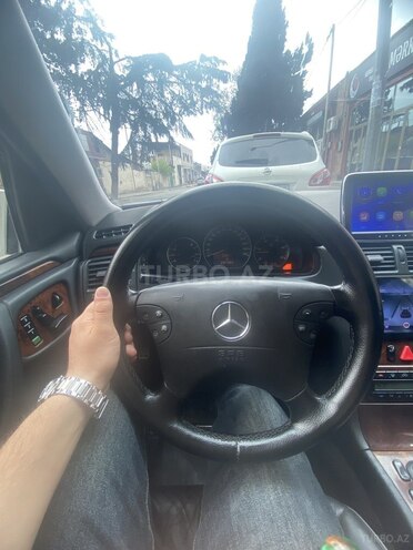 Mercedes E 220 d 2001, 296,000 km - 2.2 l - Göyçay
