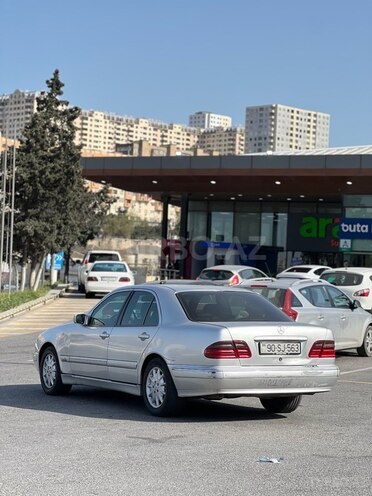 Mercedes E 270 2002, 475,000 km - 2.7 l - Bakı