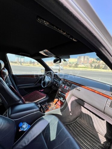 Mercedes E 270 2002, 475,000 km - 2.7 l - Bakı