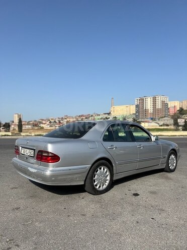 Mercedes E 270 2002, 475,000 km - 2.7 l - Bakı