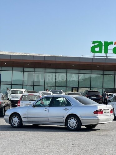 Mercedes E 270 2002, 475,000 km - 2.7 l - Bakı