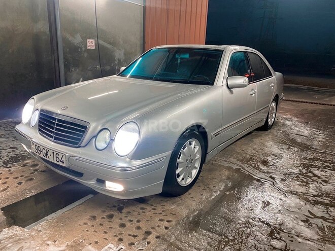 Mercedes E 220 d 2001, 296,000 km - 2.2 l - Göyçay