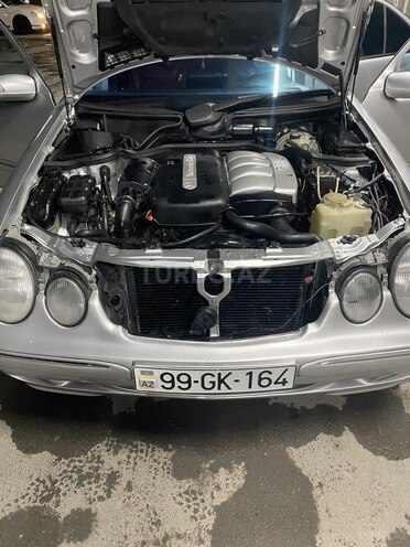 Mercedes E 220 d 2001, 296,000 km - 2.2 l - Göyçay