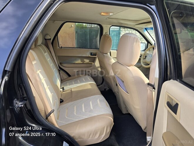 Ford Escape 2011, 340,000 km - 2.5 l - Xudat