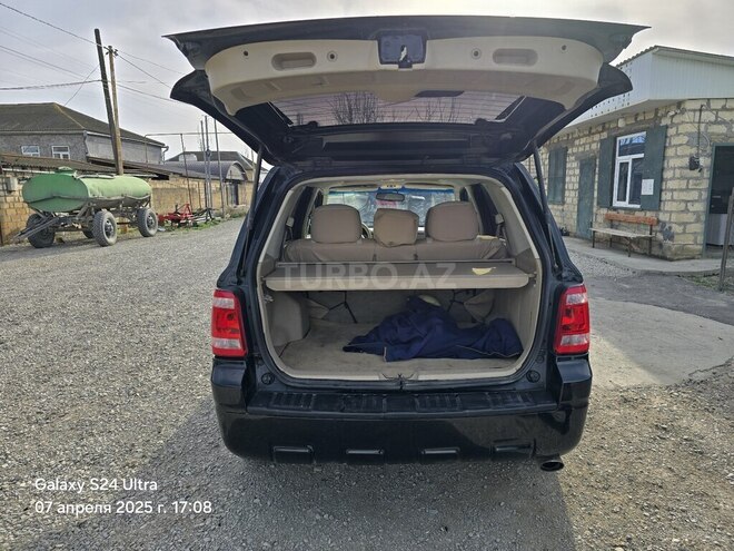 Ford Escape 2011, 340,000 km - 2.5 l - Xudat