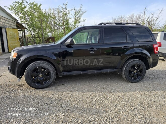 Ford Escape 2011, 340,000 km - 2.5 l - Xudat
