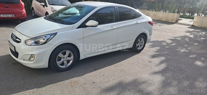 Hyundai Accent 2010, 121,000 km - 1.4 l - Bakı
