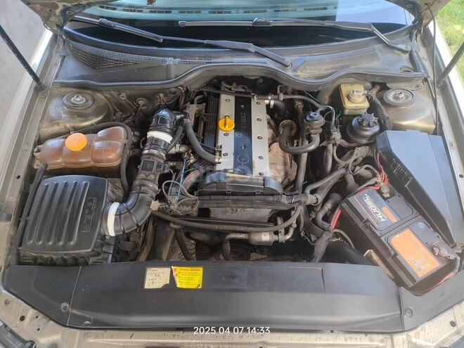 Opel Omega 1996, 355,000 km - 2.0 l - Ağdaş