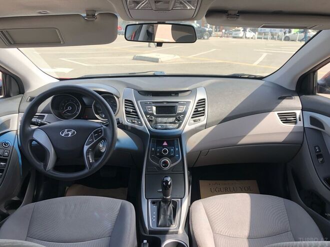 Hyundai Elantra 2015, 130,000 km - 1.8 l - Bakı