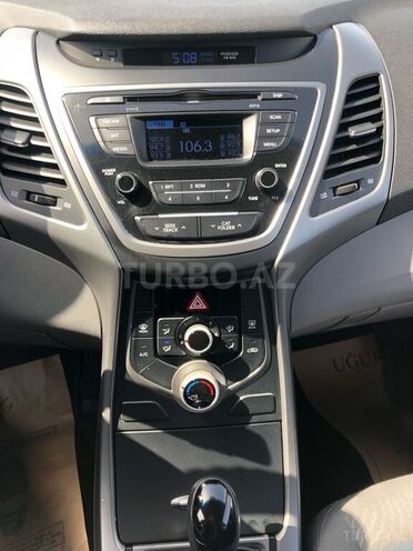 Hyundai Elantra 2015, 130,000 km - 1.8 l - Bakı