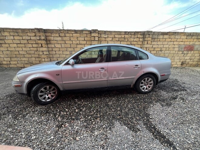 Volkswagen Passat 2003, 336,887 km - 1.8 l - Quba