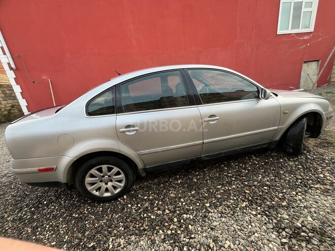 Volkswagen Passat 2003, 336,887 km - 1.8 l - Quba