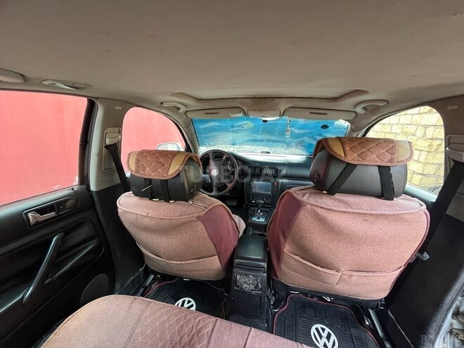 Volkswagen Passat 2003, 336,887 km - 1.8 l - Quba