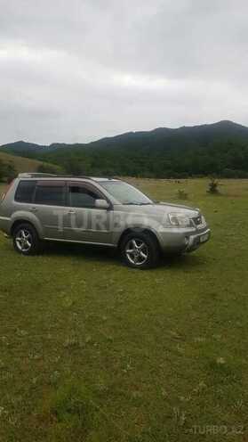 Nissan X-Trail 2001, 210,000 km - 2.0 л - Qusar
